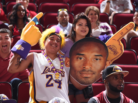 מקבל אהבה בכל פינה. בראיינט (getty)