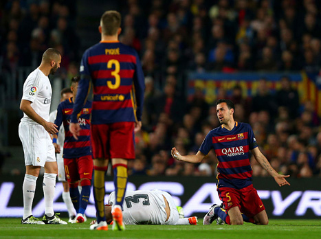 גם הקשרים נופלים מהרגליים. בוסקטס (Getty)