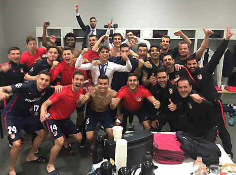 קשה בקרב, חגיגות בחדר ההלבשה