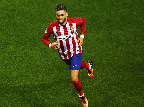 חלוץ אתלטיקו רץ לחגוג עם החברה (gettyimages)