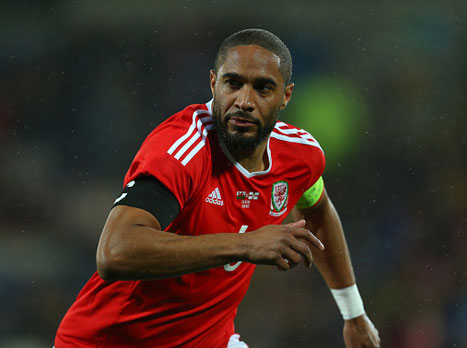 וויליאמס ינווט את ההגנה (GETTYIMAGES)