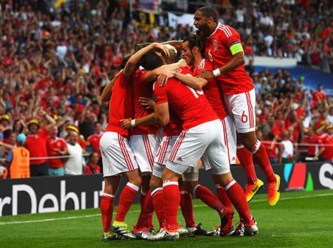 מצב רוח טוב והרבה פירגון בוויילס (getty)