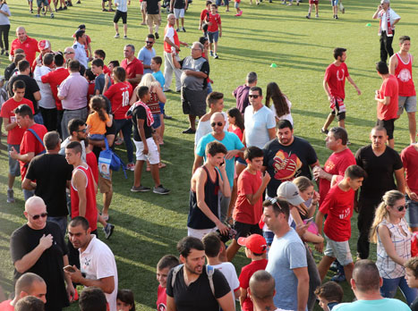 האדומים פתחו את 2016/17 (צילום: דני מרון)