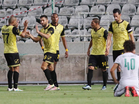 שחקני בית"ר. יקבלו מענקים? (באדיבות sentragoal)