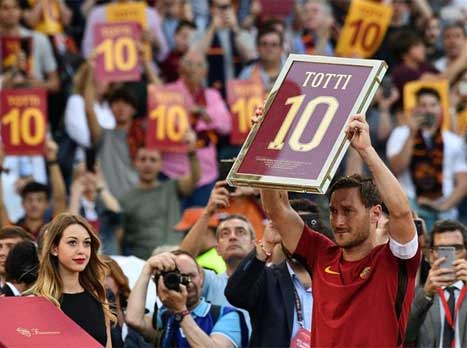 בסוף הוא הצליח לקרוא את המכתב. טוטי (Getty)