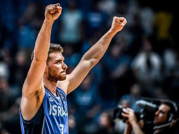 כמה היינו רוצים עוד מראות כאלה (FIBA)
