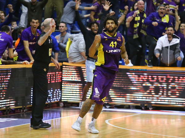 חוזר בדיוק בזמן. רייס ג'וניור