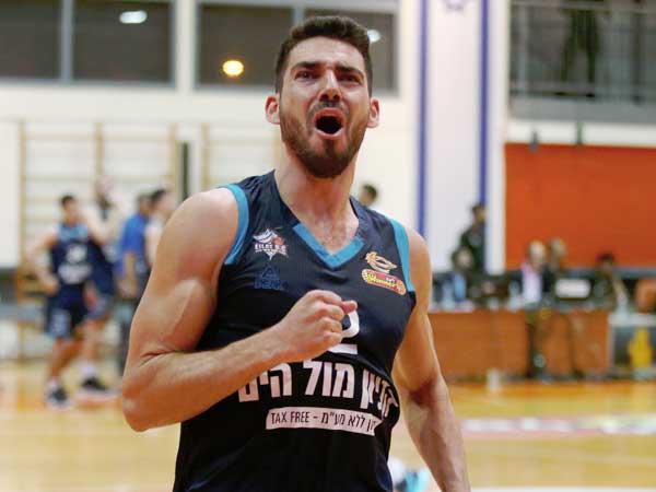מנקו. הפתיחה הרשמית, הערב (מנהלת הליגה)