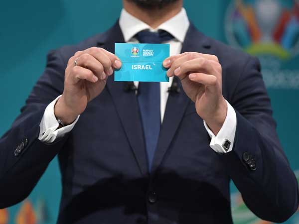 את הפתק עם השם "ישראל" לא תראו בהגרלה (Getty)