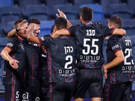 חגיגה של האדומים בסמי עופר (מאור אלקסלסי)