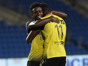 הרבה חיבוקים בזמן האחרון בנתניה (ברני ארדוב)