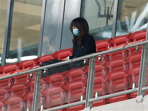 ברקת נראתה מתוסכלת (אלן שיבר)