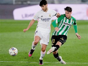 הבלאנקוס שלטו בכדור (GETTY)