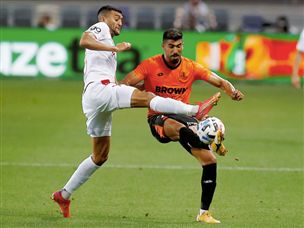 המשחק עצמו לא התעלה לרמה גבוהה (אלן שיבר)