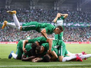 שלמעשה קבע את האות לחגיגות (מאור אלקסלסי)