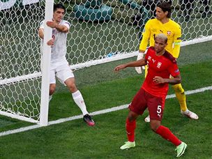 הספרדים לא הפסיקו להחמיץ (GETTY)