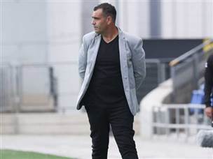 מוביל את החניכים שלו למעלה הטבלה. קורצקי (דני מרון)