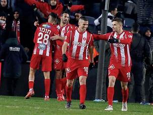 והפועל תל אביב בדרך לעוד שבוע בצמרת (צילום: אלן שיבר)