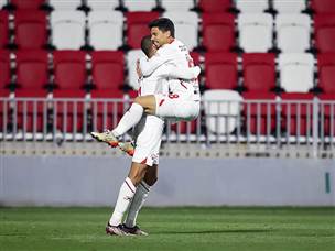 כבר בפתיחה הוא קיבל שער מספורי (צילום: מאור אלקסלסי)