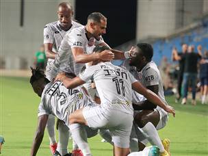 החדרתים דהרו ויכלו לכבוש עוד (צילום: אלן שיבר)