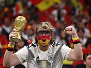 גרמניה, מנגד, נאחזה בחלום הגביע (getty)