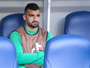 התחמם לקול תשואות הקהל. ג'אבר (מאור אלקסלסי)