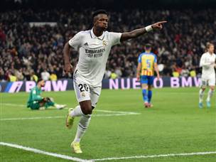 ויניסיוס הכפיל (Denis Doyle/Getty Images)