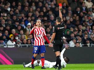 היא נותרה ב-10 שחקנים אחרי שקוראה הורחק (getty)