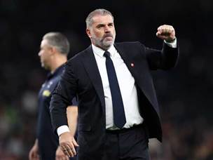 אנג' פוסטקוגלו. מאמן טוטנהאם ממשיך לקבל אהבה גדולה מהקהל, ויש על מה (GETTY)