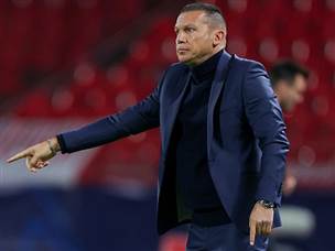 ברק בכר נראה על סף הפסד (getty)