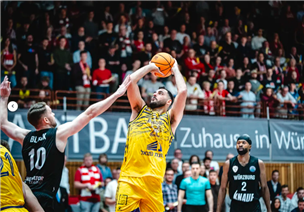 אבל בסופו של דבר, ירדה מנוצחת בפתיחת ליגת האלופות של פיב“א (FIBA)