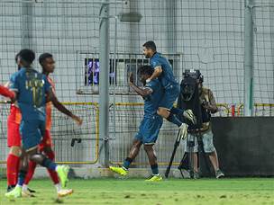 הנטי הקפיד לא לחגוג, אך זה היה הערב שלו (לירן מולדובן)