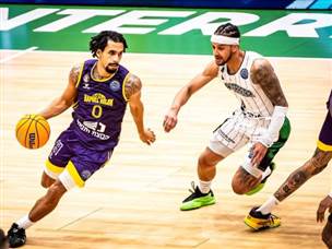 ועדיין סיים עם 14. מיטרו לונג (FIBA)