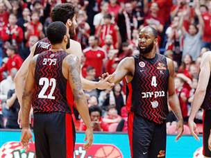 ובריחה של הירושלמים כבר בפתיחה (צילום: אלן שיבר)