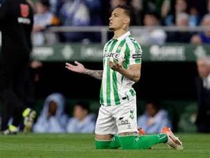 חגג בצד ימין. אנתוני (GETTY)