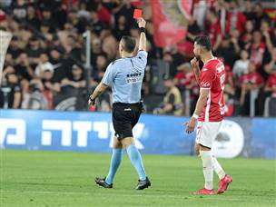 גם גיא מזרחי ספג אדום (צילום: אלן שיבר)