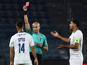 טוויטו הורחק באדום ישיר (צילום: דני מרון)