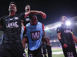 ניצחון גדול לאדומים מהכרמל (צילום: מאור אלקסלסי)