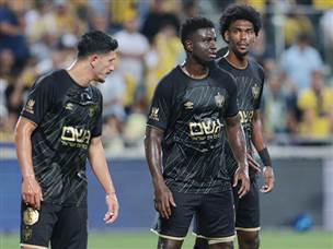 וכמאמר הקלישאה, נראה שבאה לשמש תפאורה (אלן שיבר)