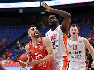 0:3 (אלן שיבר)