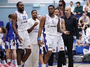 הרצליה נעצרה אחרי 6 משחקים (צילום: אלן שיבר)