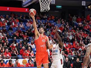 התחנה הבאה: וילרבאן ביורוליג (צילום: אלן שיבר)