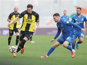 כששועה ניווט את המשחק ההתקפי בצהוב (אלן שיבר)