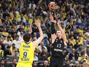 אלא שבאיירן הייתה נחושה וחזרה מפיגור של 13 נק` (אלן שיבר)