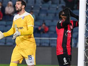 פספס הזדמנויות טובות במחצית הראשונה. אשטה (ברני ארדוב)