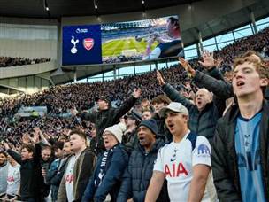 1:4 שני שסופגת העונה טוטנהאם בדרבי (GETTY)