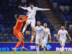 ירין סוויסה בשער הכי חשוב בקריירה שלו (מאור אלקסלסי)