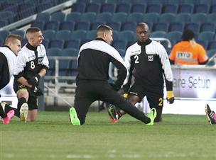 קונט הריח לראשונה את הדשא בטדי (אלן שיבר)