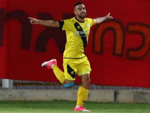 איש המשחק. דיא סבע בטירוף (צילום: לירון מולדובן)