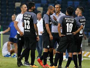 לא משחק גדול. אבל מה זה משנה (יוסי שקל)